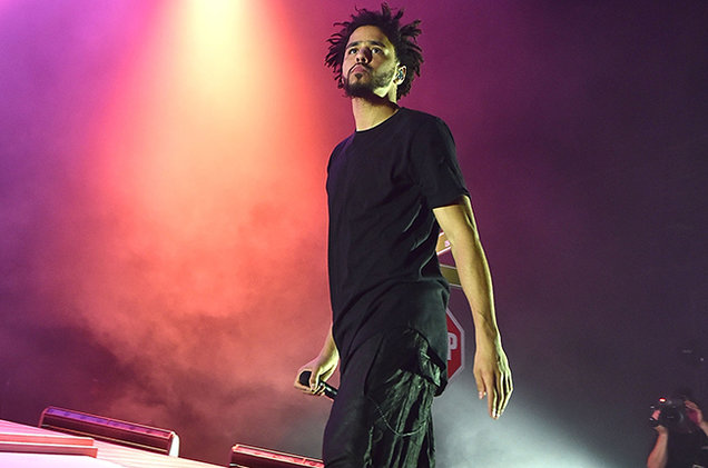 j-cole-aarons-amiptheatre-2015-billboard-650