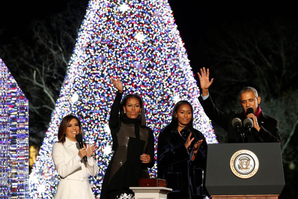 obamas-tree-ceremony-final-cb-1955_625d98596e5540e82dc39af03d763762.nbcnews-ux-2880-1000