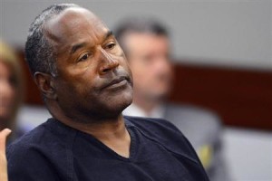 O.J. Simpson watches his former defense attorney Yale Galanter testify during an evidentiary hearing in Las Vegas